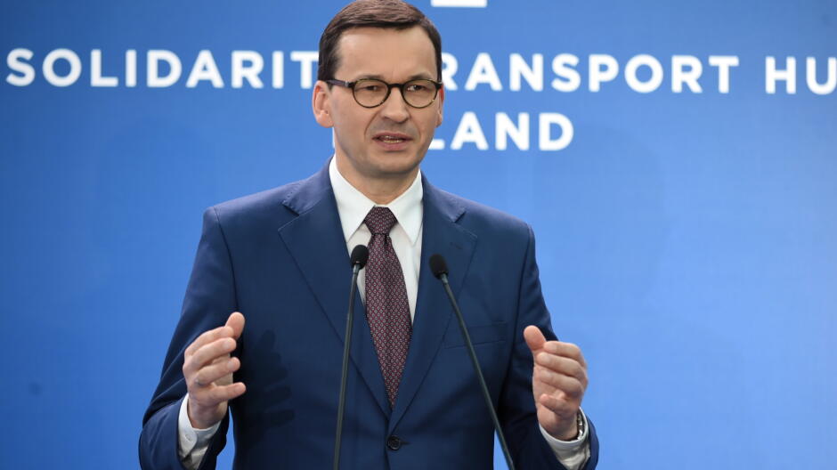 Premier o superlotnisku: może być sercem biznesowym Polski
