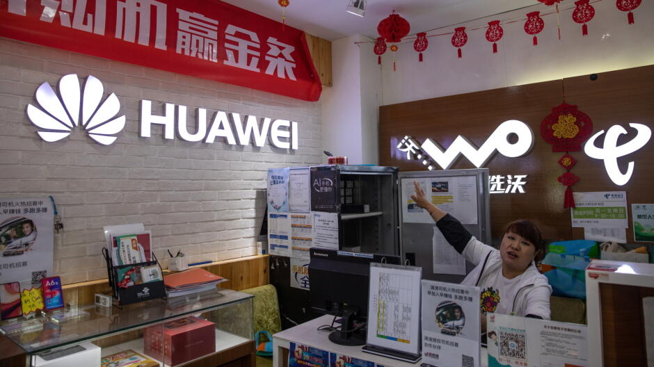 Google zrywa z Huawei. Chiński gigant wydał oświadczenie