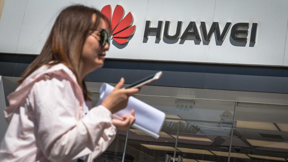 Waszyngton czasowo złagodził sankcje wobec Huawei