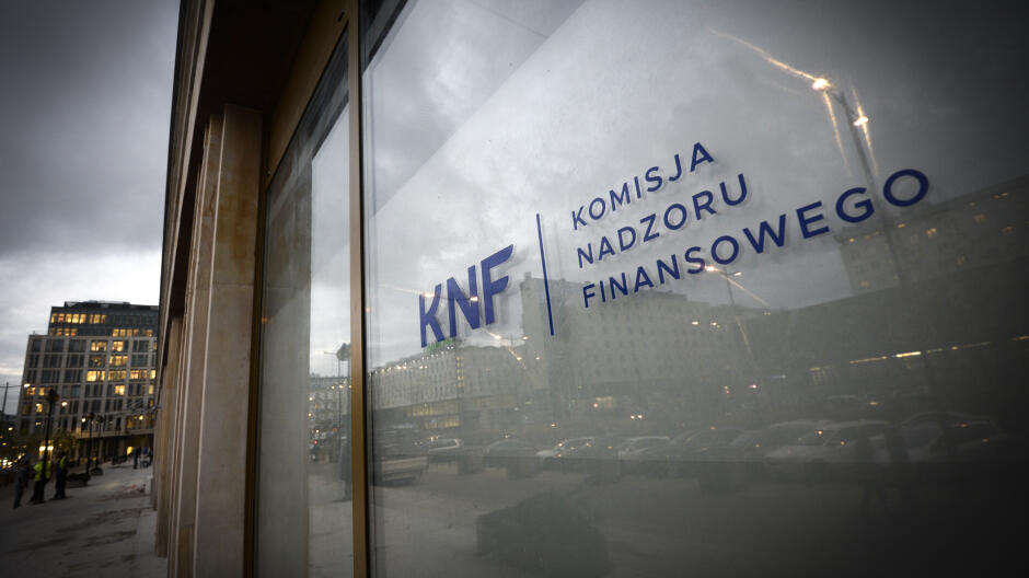 Sędzia rozpoznający zażalenia w sprawie byłych szefów KNF wyłączony