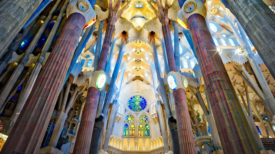Wnętrze kościoła Sagrada Familia