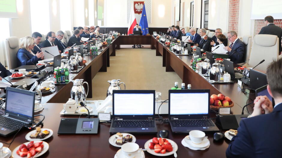 Oszczędności, domy i działki. Ministrowie pokazują swoje majątki