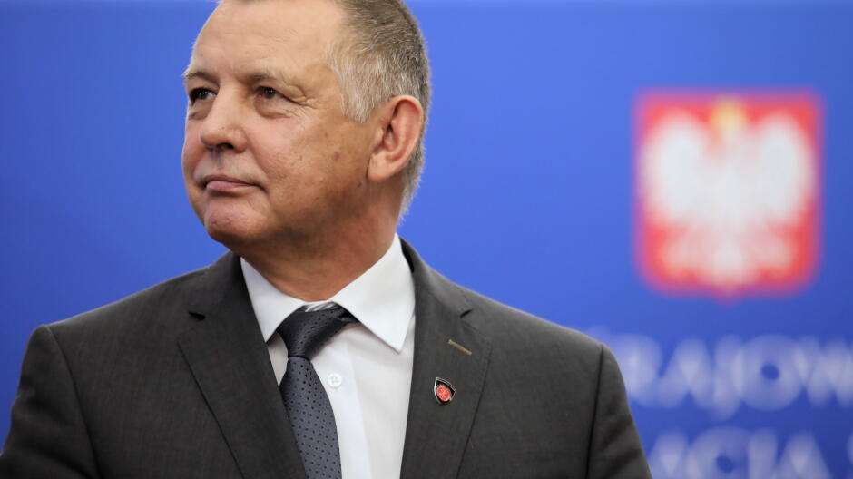 Trener karate pokieruje finansami państwa. Kim jest nowy minister?