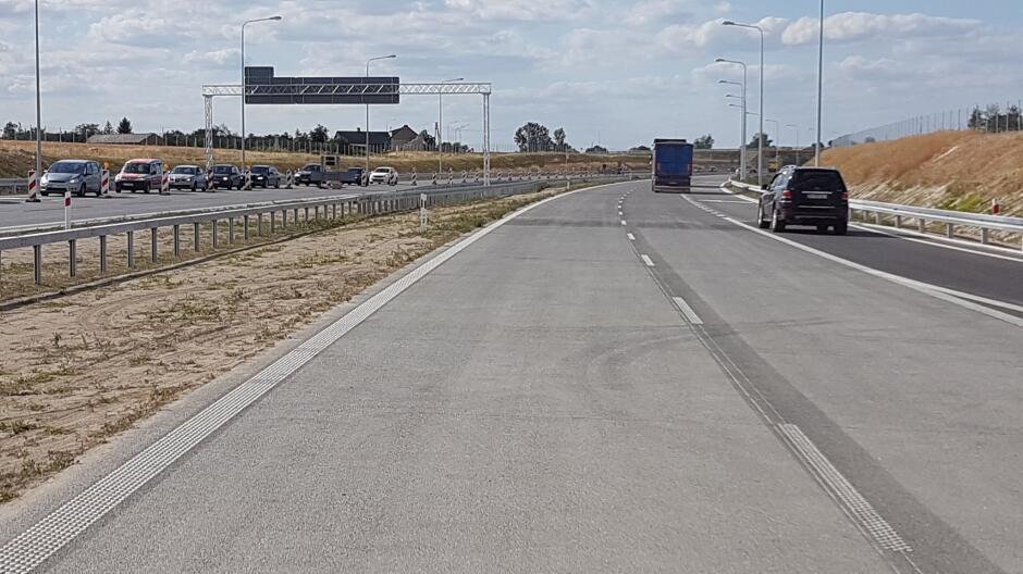"Jadą już pierwsze samochody". Kierowcy mogą korzystać z kolejnego odcinka ekspresówki