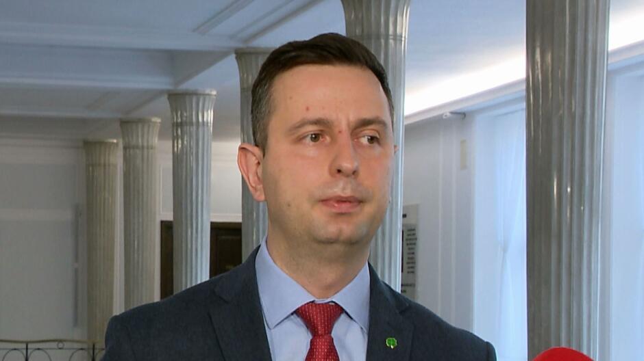 Kosiniak-Kamysz o "500 plus" na krowę: PiS rozdaje pieniądze, których jeszcze nie wynegocjował