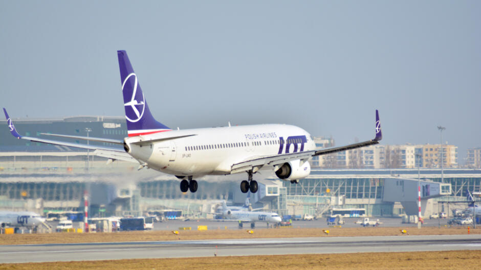 Będzie więcej lotów na trasach krajowych. Na liście cztery miasta