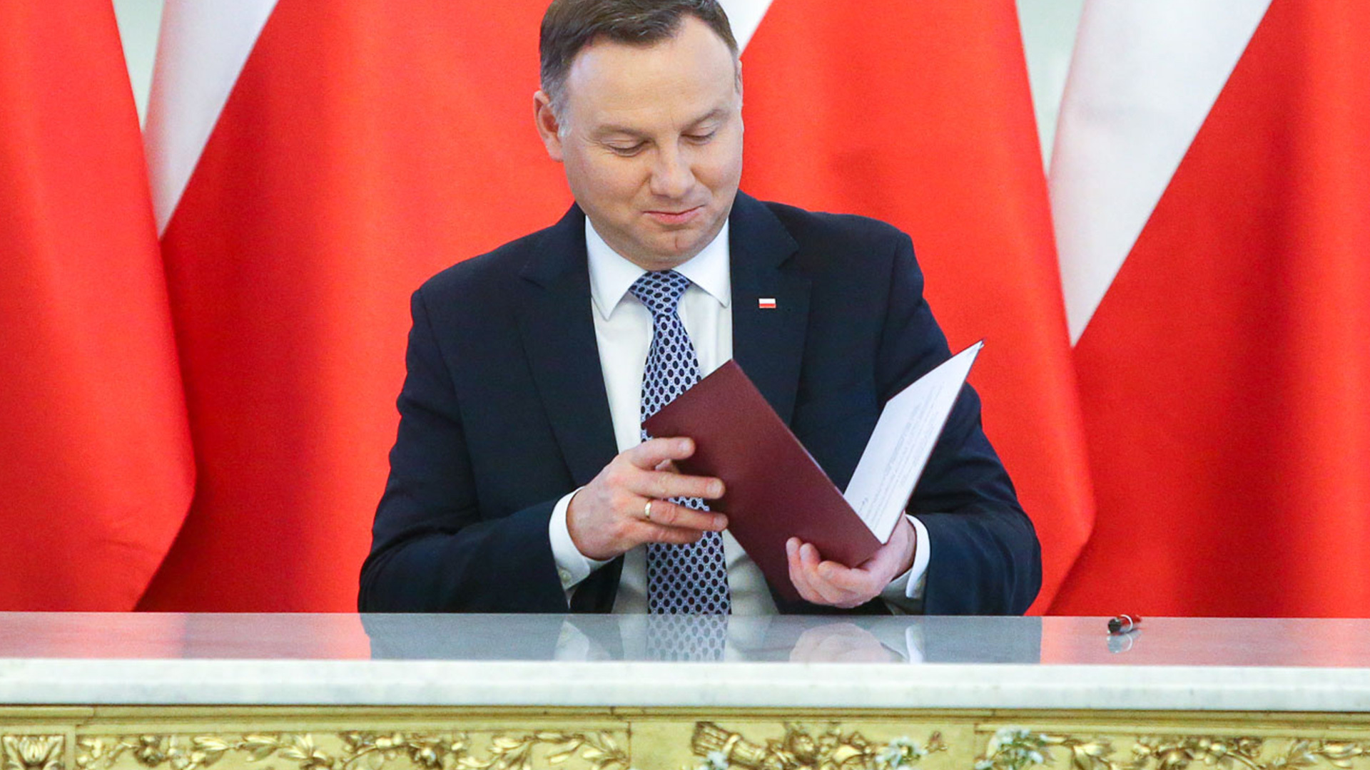 Andrzej Duda podpisał ustawę obniżającą PIT z 18 proc. do 17 proc