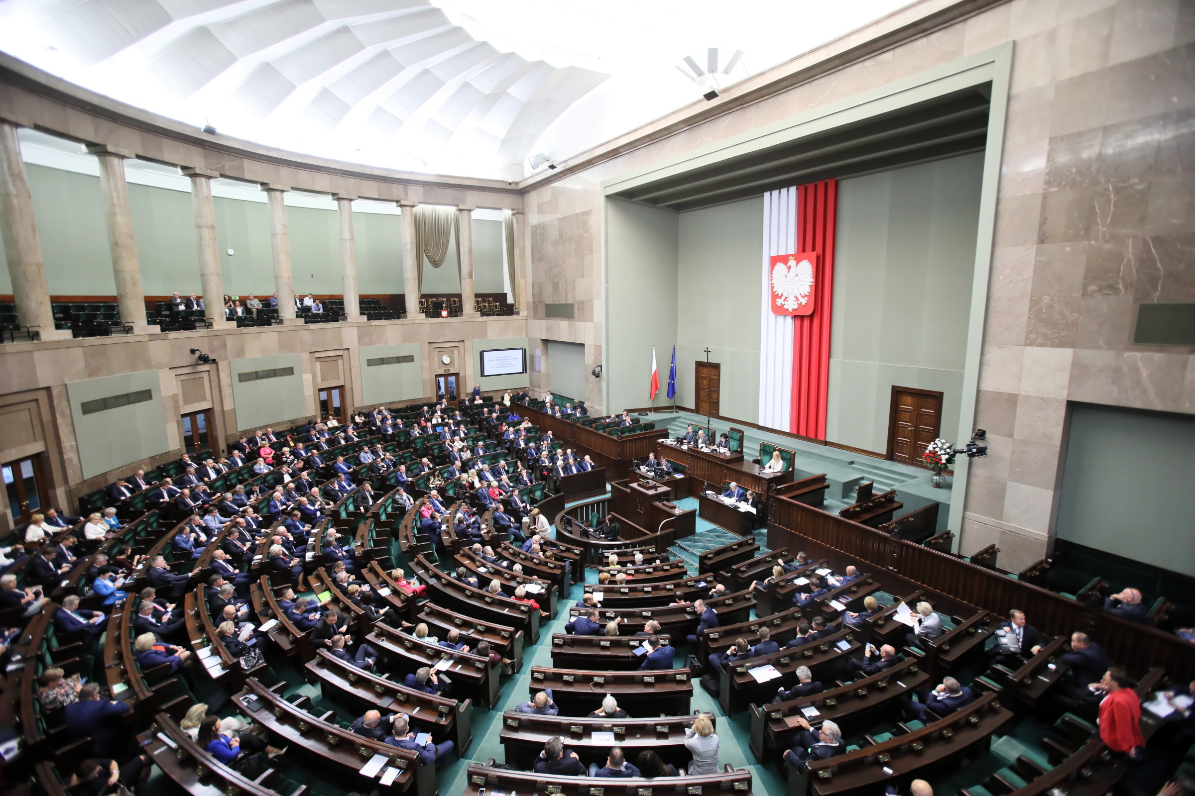 Jawność majątków rodzin polityków. Sejm uchwalił ustawę