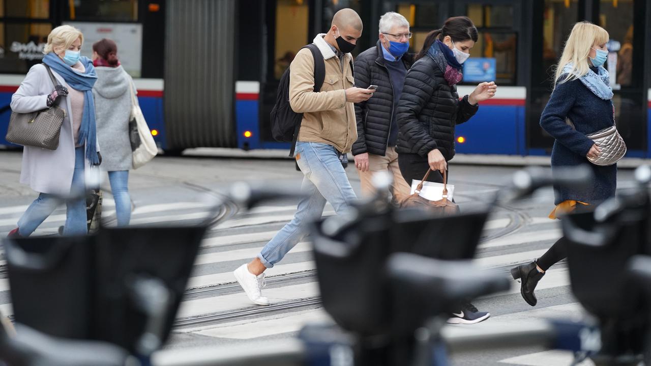 Wielkanoc 2021. Kiedy wypada? Dni wolne od pracy, przerwa świąteczna w szkołach, handel i obostrzenia