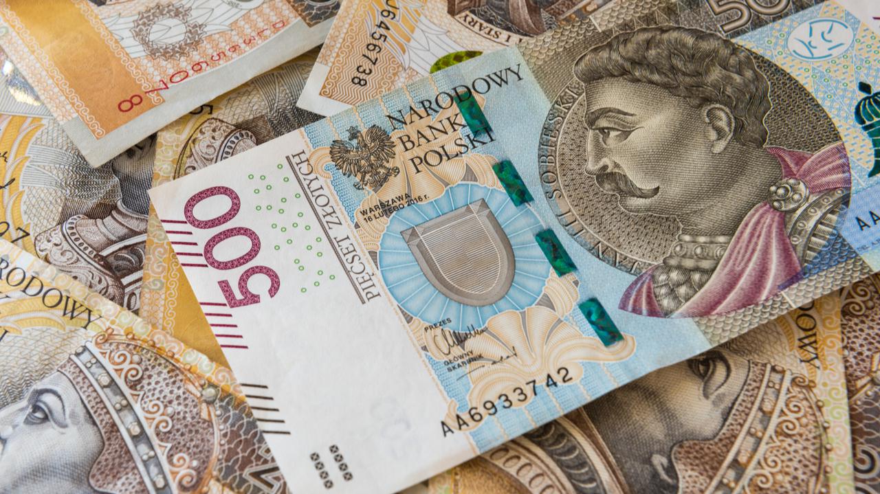 Oszczędzanie. Zakładamy najmniej lokat bankowych od ponad dekady