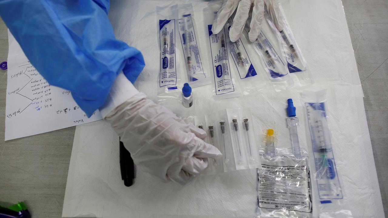 Szczepienia w pracy. Kiedy i w jakich firmach? Komentarz eksperta