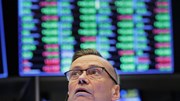 Fraca procura impulsiona juros, petróleo dispara e Powell põe Wall Street em máximos   - Mercados num minuto