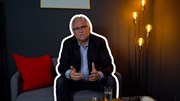 Ex-banqueiro quer tornar-se uma estrela do YouTube aos 65 anos - Banca & Finanças