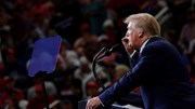 Trump responde à China com aumento das tarifas sobre as importações - Economia