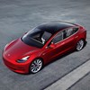 Tesla falha meta de meio milhão de carros entregues em 2020 por uma unha negra