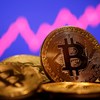 Coinbase em bolsa dá novo ânimo às cripto