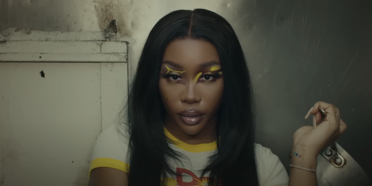 Посмотрите видео SZA «Shirt» и послушайте тизер новой песни «Blind»