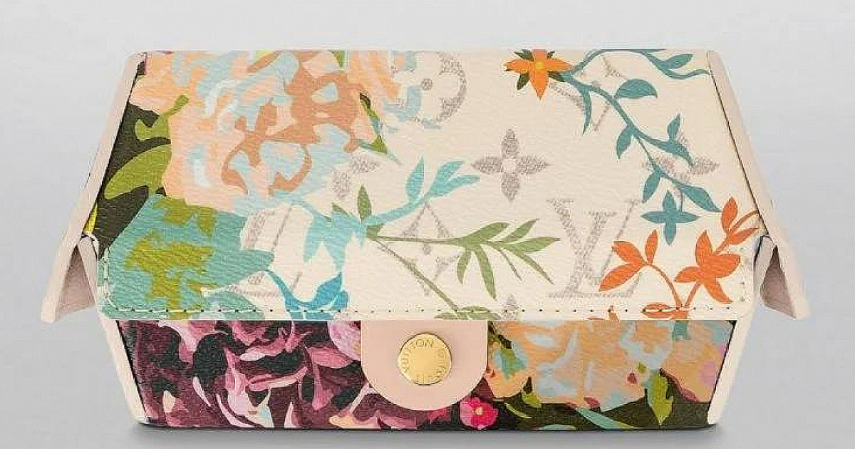 Louis Vuitton представил кожаную коробку для бургеров за $2580