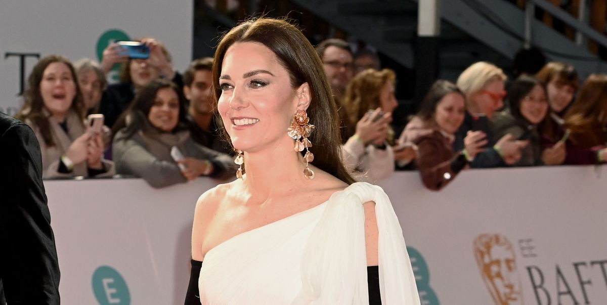 Кейт Миддлтон на церемонии вручения наград BAFTA в потрясающем белом платье