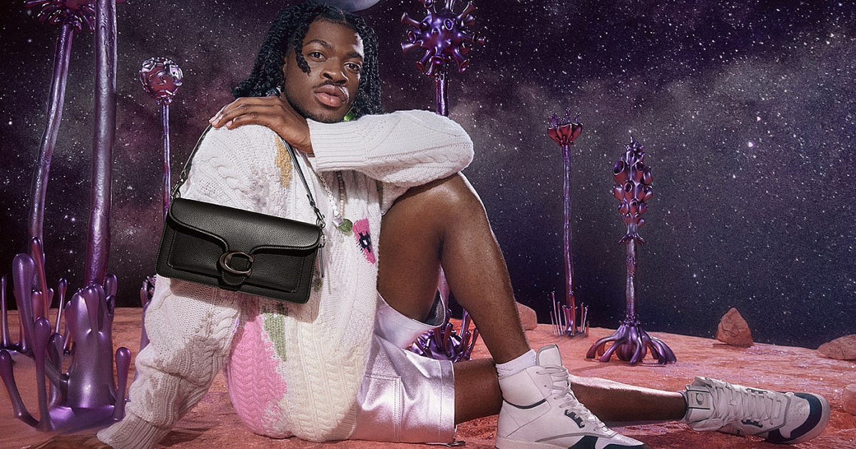 Lil Nas X стала лицом бренда сумок Tabby