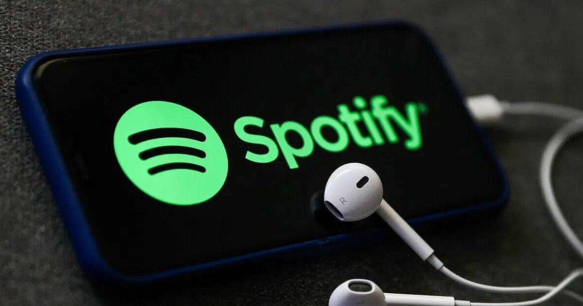 Spotify наконец-то тестирует автономный микс после нескольких лет работы над этой функцией.