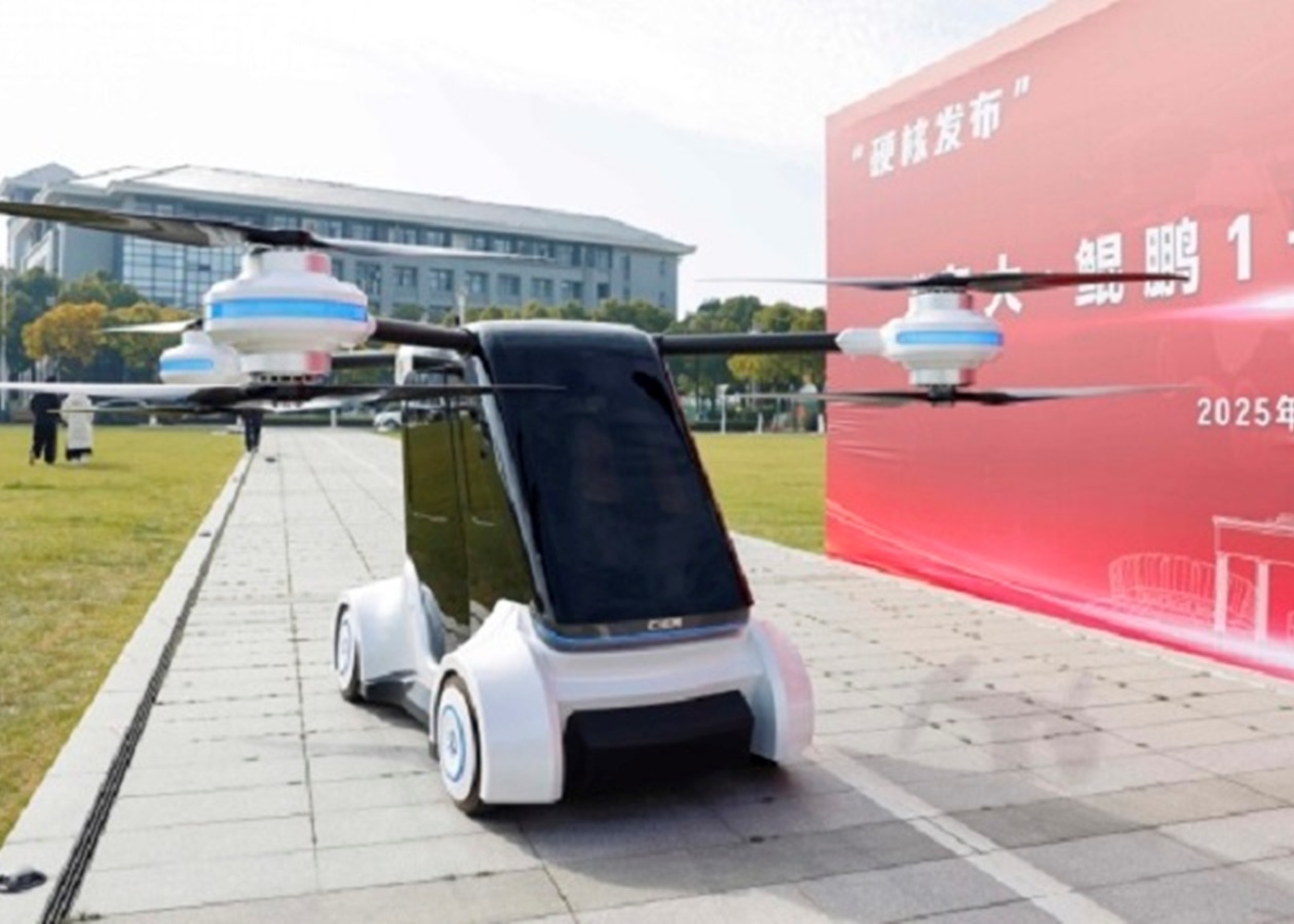 В Китае презентовали первый воздушный электрокар