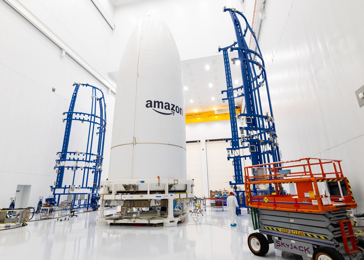 Amazon запускает первые 27 спутников для собственной интернет-сети