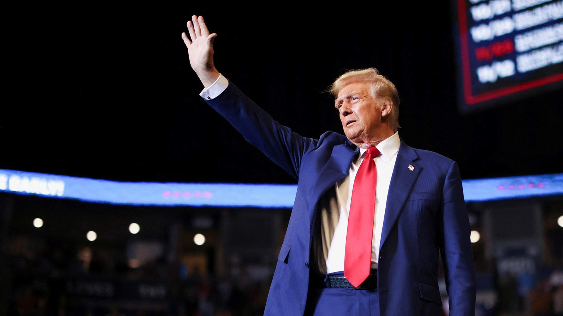 Доллар восстанавливает позиции благодаря торговым сделкам Трампа