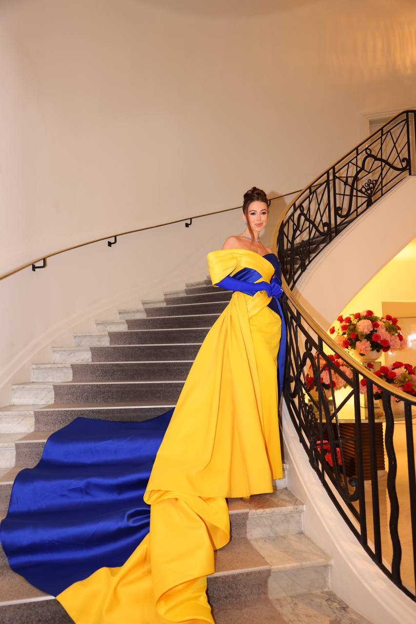Incredible Ukrainian dresses presented in Cannes