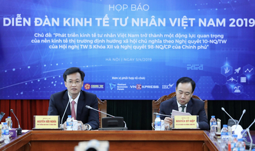 Họp báo Diễn đàn kinh tế tư nhân Việt Nam 2019.