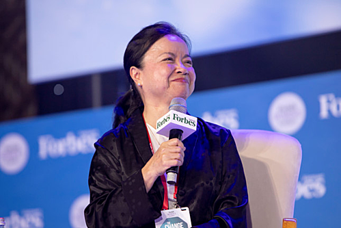 Bà Nguyễn Thị Mai Thanh trò chuyện tại Womens Summit 2019. Ảnh: Forbes Việt Nam