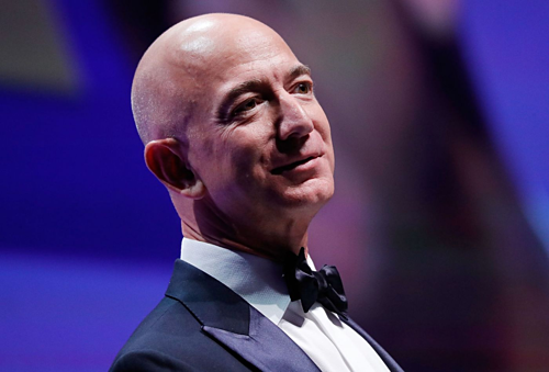 Ông chủ Amazon - Jeff Bezos hiện là người giàu nhất thế giới. Ảnh: AFP