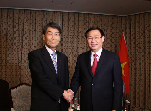 Phó thủ tướng Vương Đình Huệ tiếp lãnh đạo ngân hàng KDB (Hàn Quốc). Ảnh: VGP