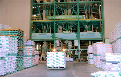 Feed - nhà máy sản xuất thức ăn chăn nuôi của GreenFeed đạt chuẩn quốc tế, đảm bảo được chất lượng nguyên liệu đầu vào cho thức ăn