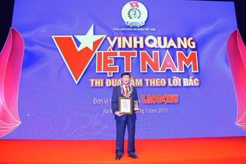Chủ tịch IPPG nhận giải thưởng Vinh quang Việt Nam 