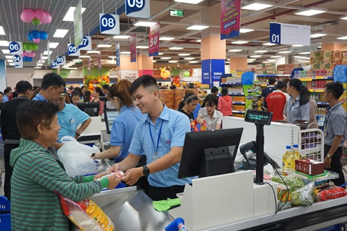 Trải nghiệm mua sắm tại Co.opmart mang lại nhiều tiện lợi cho khách hàng thân thiết.