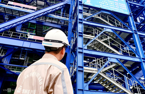 Dự án Nhiệt điện Long Phú 1 do PVN làm chủ đầu tư là một trong số dự án điện trọng điểm đang chậm tiến độ. Ảnh: H.Thu