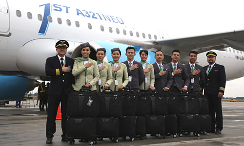 Phi công, tiếp viên của Bamboo Airways - hãng bay của Tập đoàn FLC. Ảnh: Anh Tú