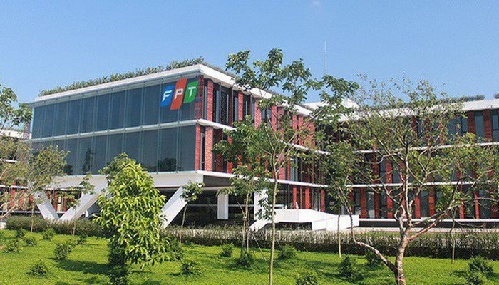 FPT lãi 6 tháng tăng 27%