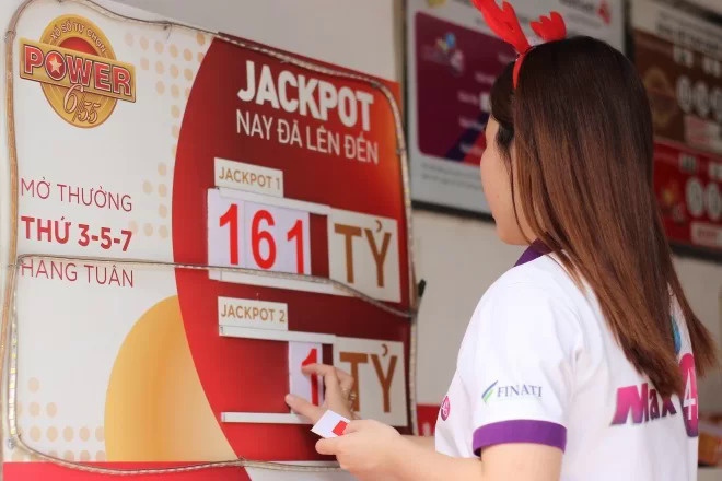 Một khách hàng trúng Jackpot gần 100 tỷ đồng