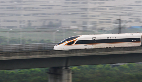 Tàu Fuxing của Trung Quốc chạy tuyến Bắc Kinh - Thượng Hải. Ảnh: Reuters