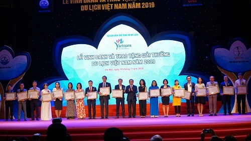 Các doanh nghiệp được vinh danh tại sự kiện.