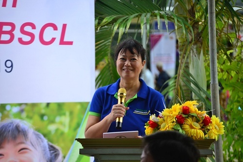 Bà Lynette Moey - Tổng giám đốc Bayer Việt Nam chia sẻ tại buổi lễ.