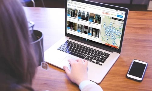 Ứng dụng công nghệ trong thị trường nhà đất ngày càng phổ biến. Ảnh: Vũ Lê
