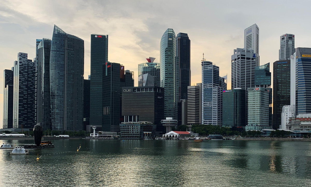 Singapore hạ dự báo tăng trưởng kinh tế năm nay về 0%