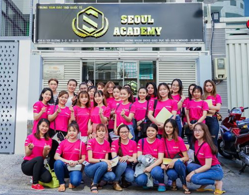 Các học viên tại Seoul Academy.