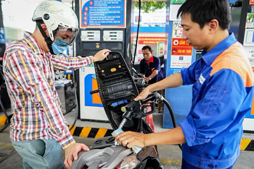Petrolimex mỗi tháng lãi hơn 500 tỷ đồng