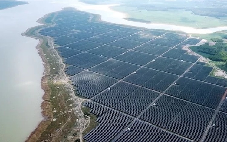 Đề xuất xây loạt dự án điện mặt trời ở lòng hồ Trị An