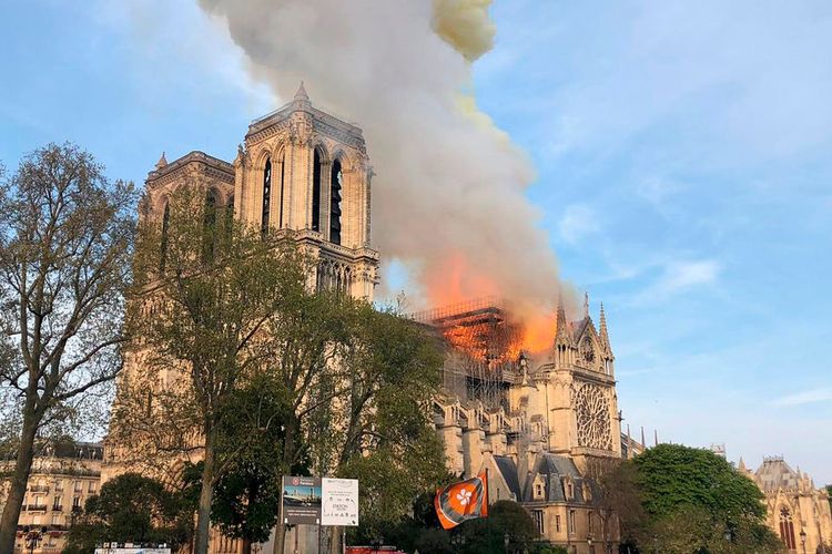 France launches international architecture competition to rebuild Notre Dame's collapsed spire