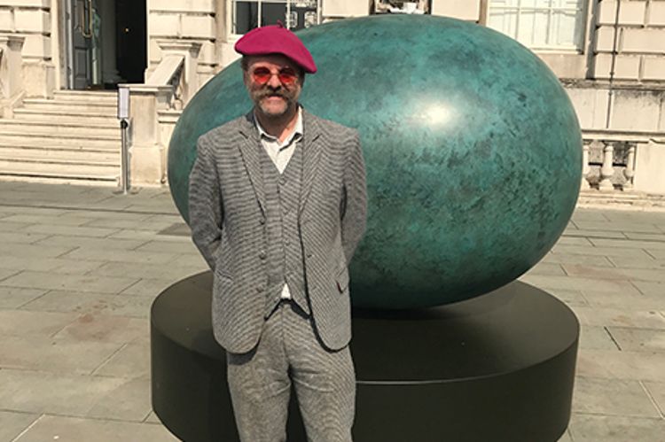 Gavin Turk takes his eggs giant and bronze at Somerset House ovular unveiling